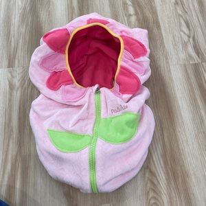 Pistachio car seat cover with flower design. Perfect for spring walks